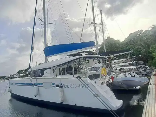 Belle - Lagoon 450 Sport