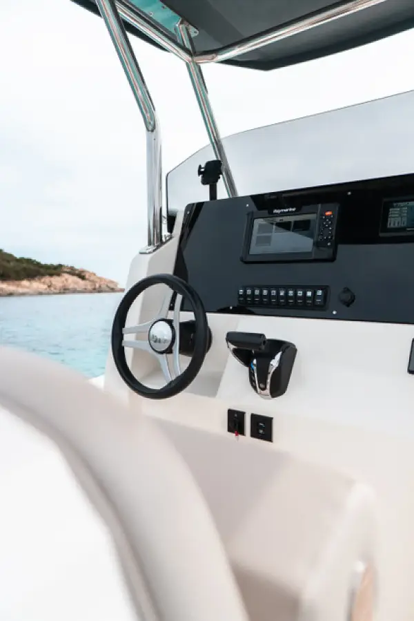 Cap Open - Motorboat