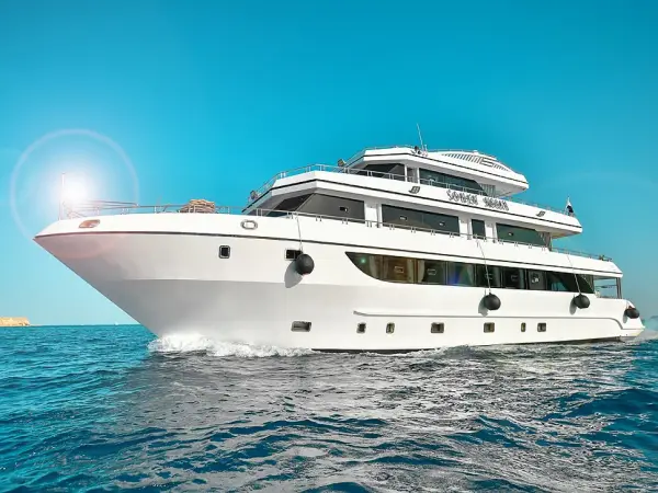 Comfort cabin upper deck 2 - Luxury Motor Yacht