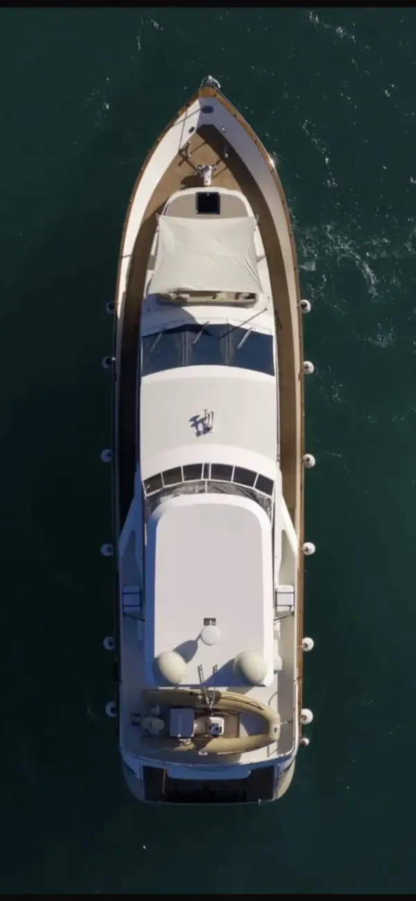 Mare & Luna - Falcon 80 Fly