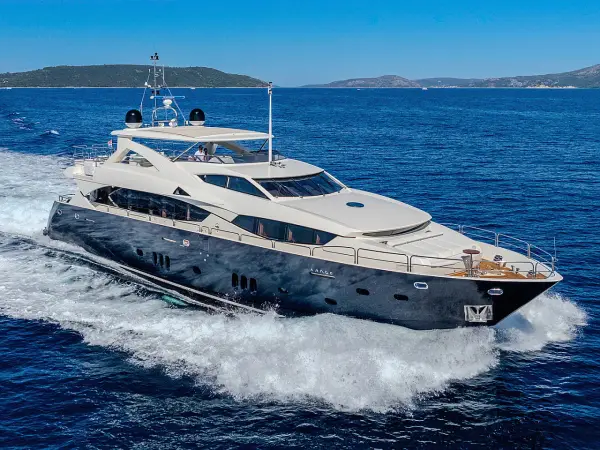 Arago - Sunseeker Yacht 34M