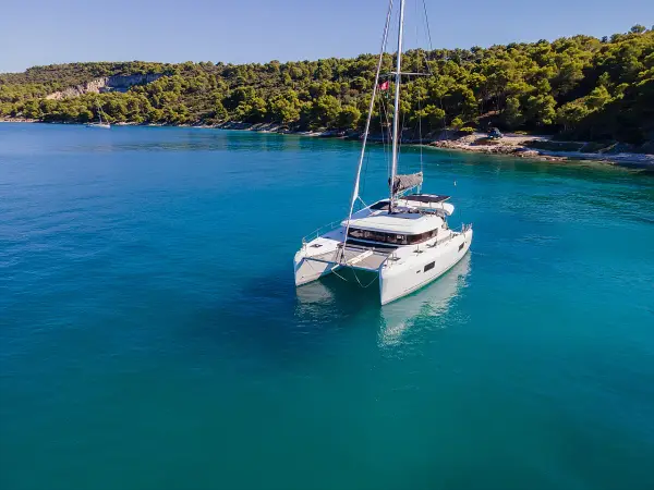 FIND US - Lagoon 42