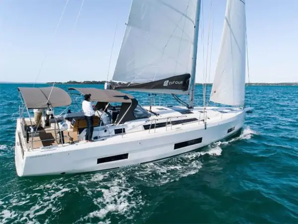 Avanti - Dufour 470