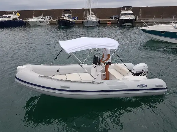 Pelut - Sunseeker Predator 490