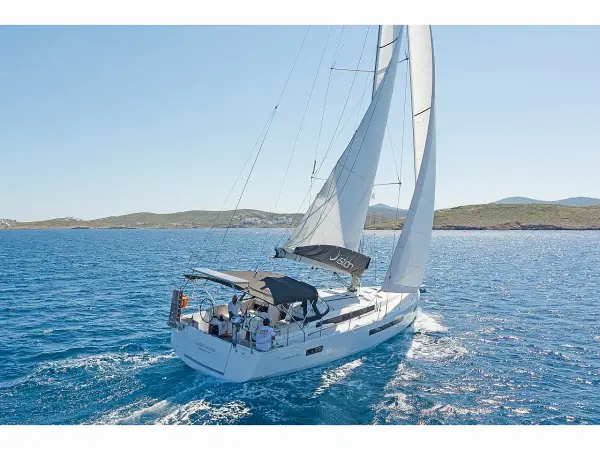 Captain George - Sun Odyssey 490