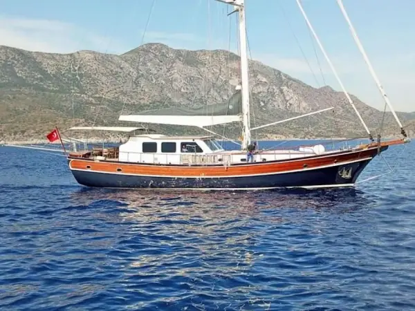 CARPEDIEM CORAL - Custom built 183
