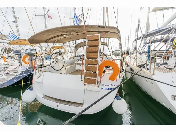 PERRO BLANCO - Sun Odyssey 519