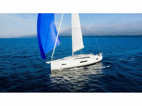 Aquarius - Oceanis 37.1