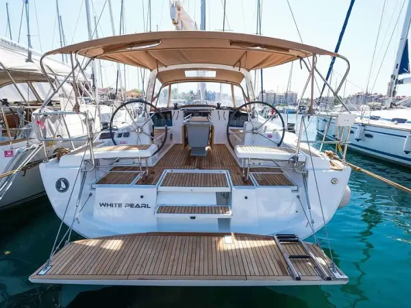 White Pearl - Oceanis 41.1