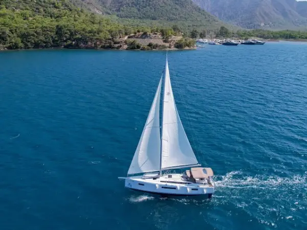 Sky Asya - Sun Odyssey 410