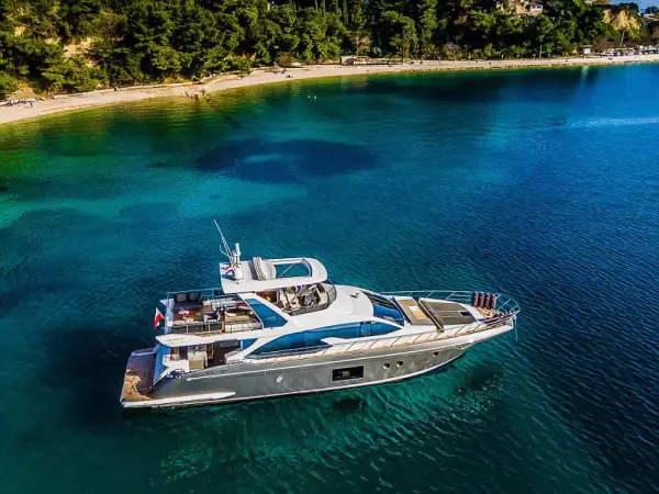 My Karat II - Azimut 66