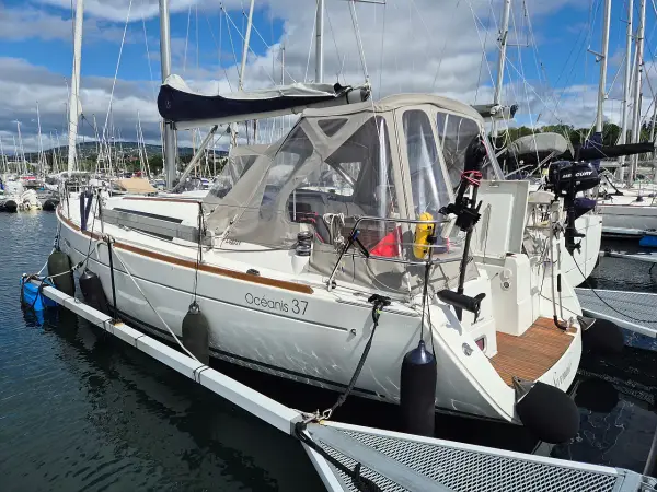 Serenade - Oceanis 37
