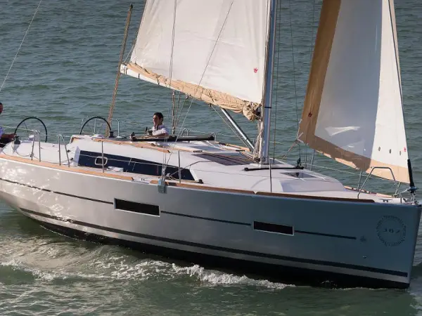 AF-D382 - Dufour 382 Grand Large