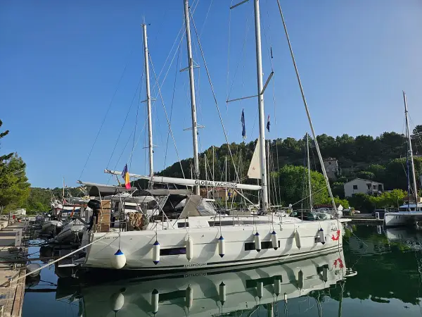Amalia - Dufour 470