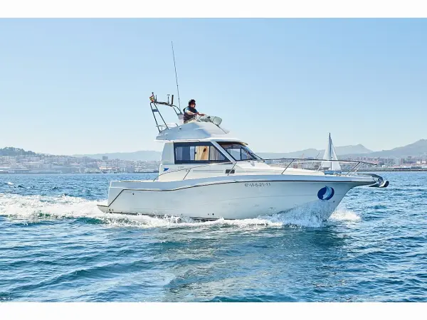 Txanpa Hiru - Rodman 870 Fly