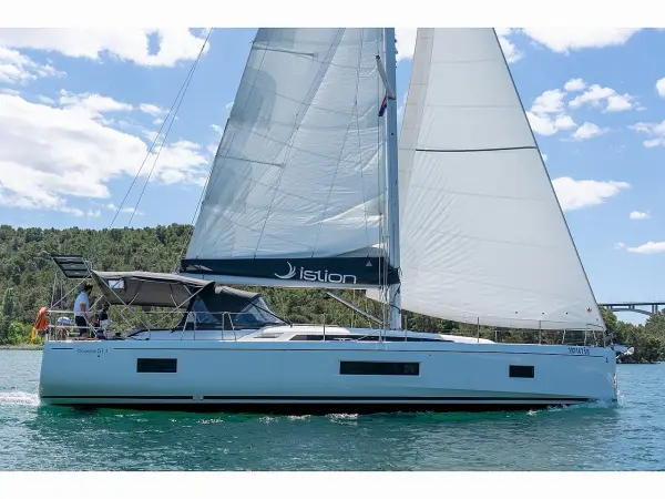 First Friendship - Oceanis 51.1