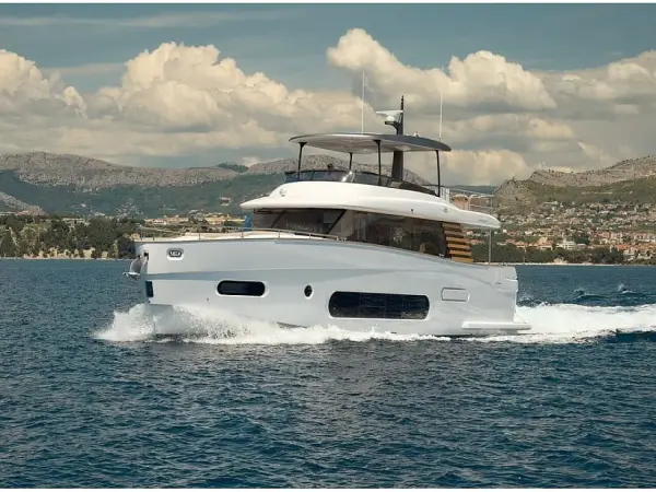 Princess M - Azimut Magellano 66