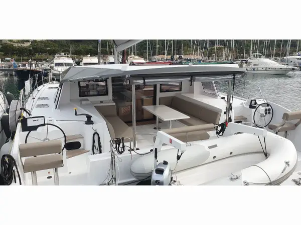 Lullaby - Nautitech 40 Open