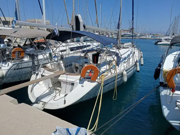 Hellenic Sky - Bavaria 44