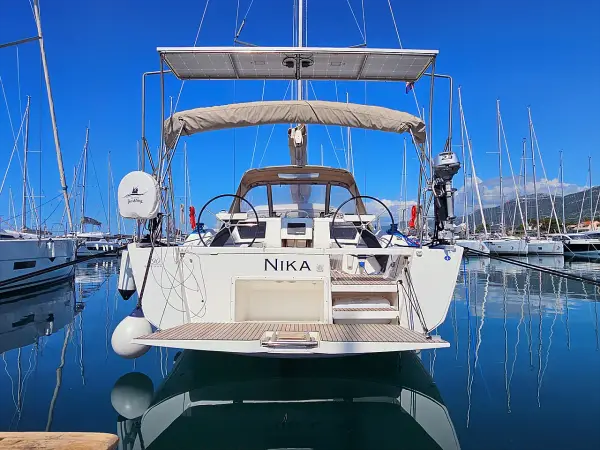 Nika - Dufour 390 Grand Large