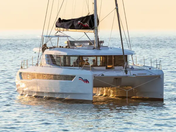 Moorings 5200 Crewed - Leopard 52