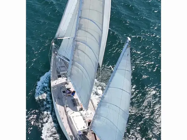 La Peregrina - Frers 72