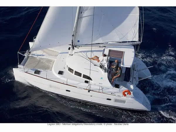 PUMA I - Lagoon 380