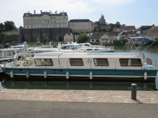 Liberty 1 - Nicols Marina 1400