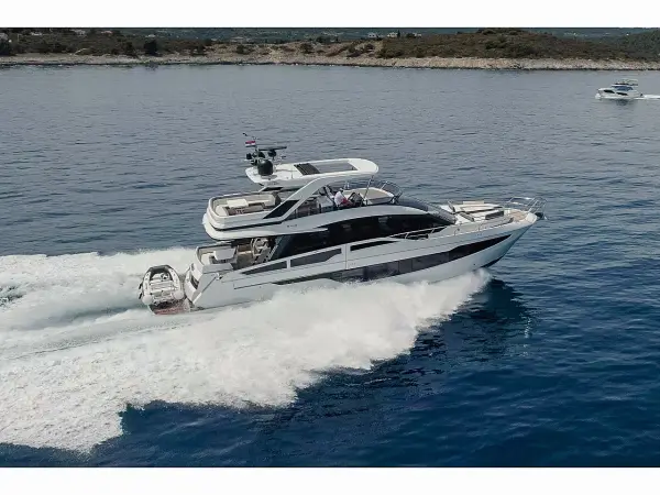 Premium + - Galeon 640 Fly