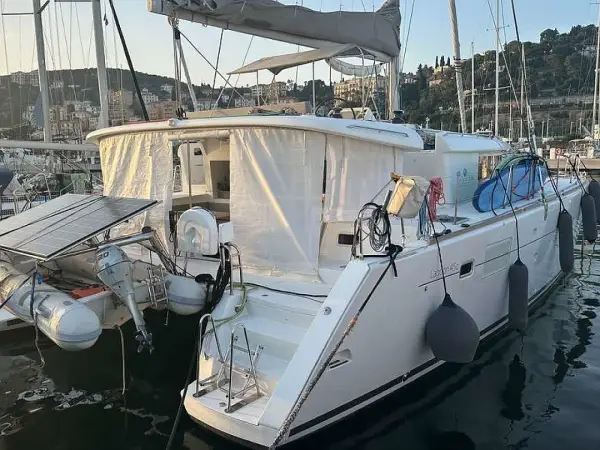 Branchia - Lagoon 450 Fly