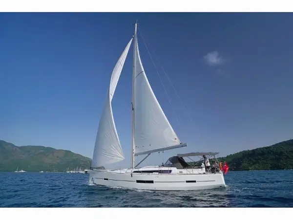 La Esperanza - Dufour 520 Grand Large