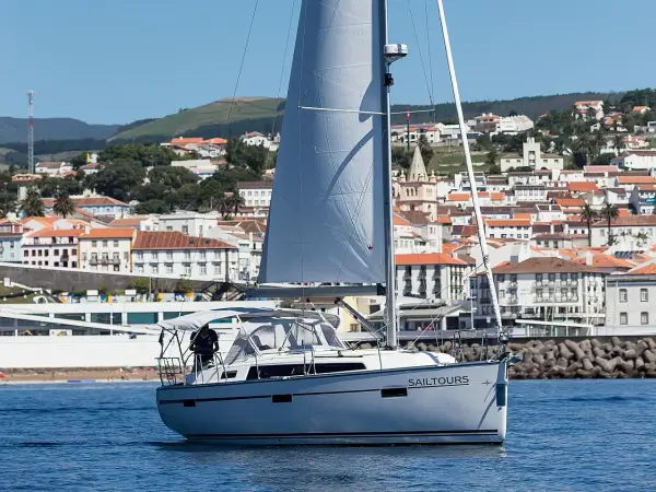 Sailtours - Bavaria Cruiser 37