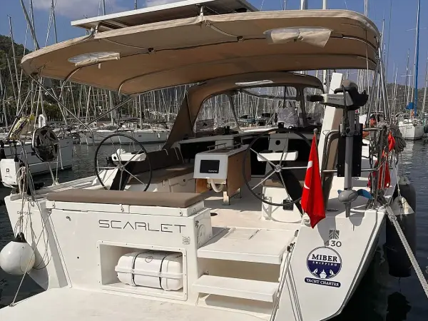 Scarlet - Dufour 430