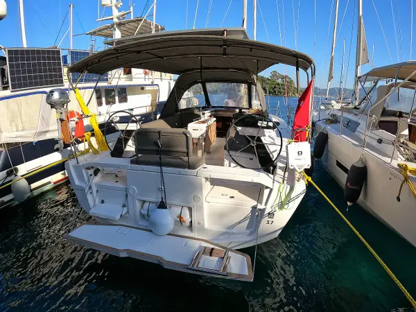 Momo - Dufour 37