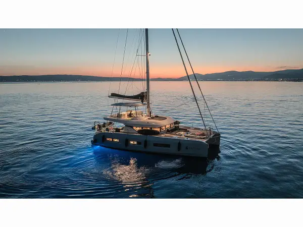 TRIWING OSSUS - Lagoon 55