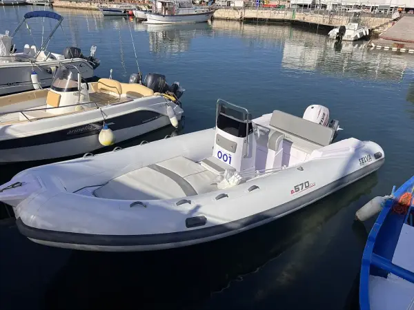Selva 570 Elegance - Motorboat