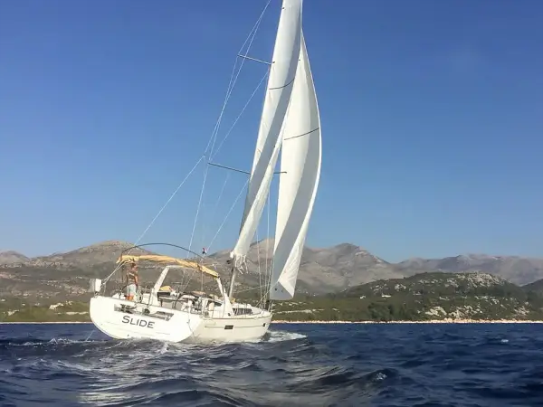 Slide - Oceanis 45