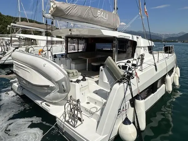 BAY BREEZE V - Bali Catsmart