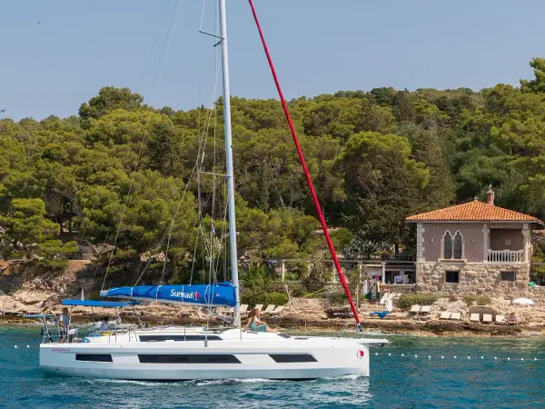 Sunsail 44.4 Premium Plus - Dufour 44