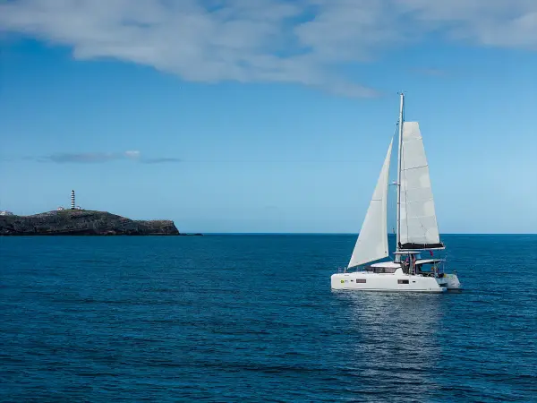 BYC SALVADOR - Lagoon 42