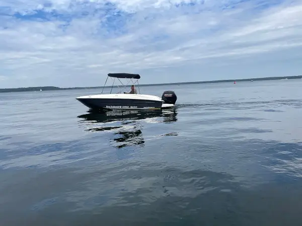 Bayliner E16 - Bayliner E16