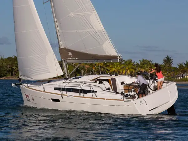 Bravo Kiss - Sun Odyssey 349