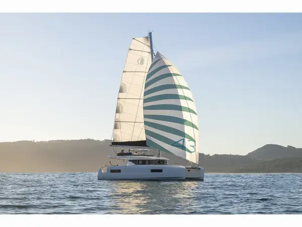 Solara - Lagoon 43