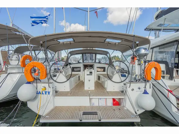 SALTY - Sun Odyssey 410
