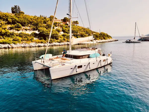 Infinity - Lagoon 500