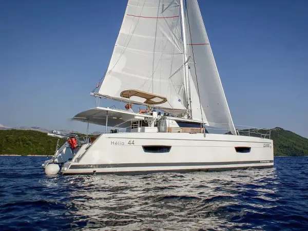 Lounge - Helia 44