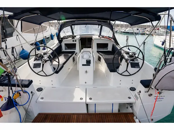 Pheia - Comfort line - Sun Odyssey 410