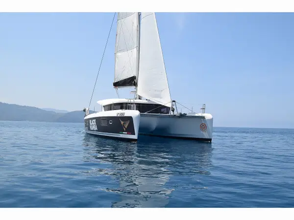 Claudia - Lagoon 42