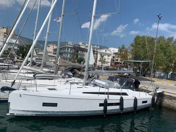 Avra - Oceanis 40.1