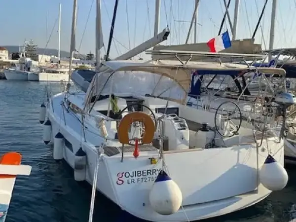 GOJI BERRY - Sun Odyssey 440